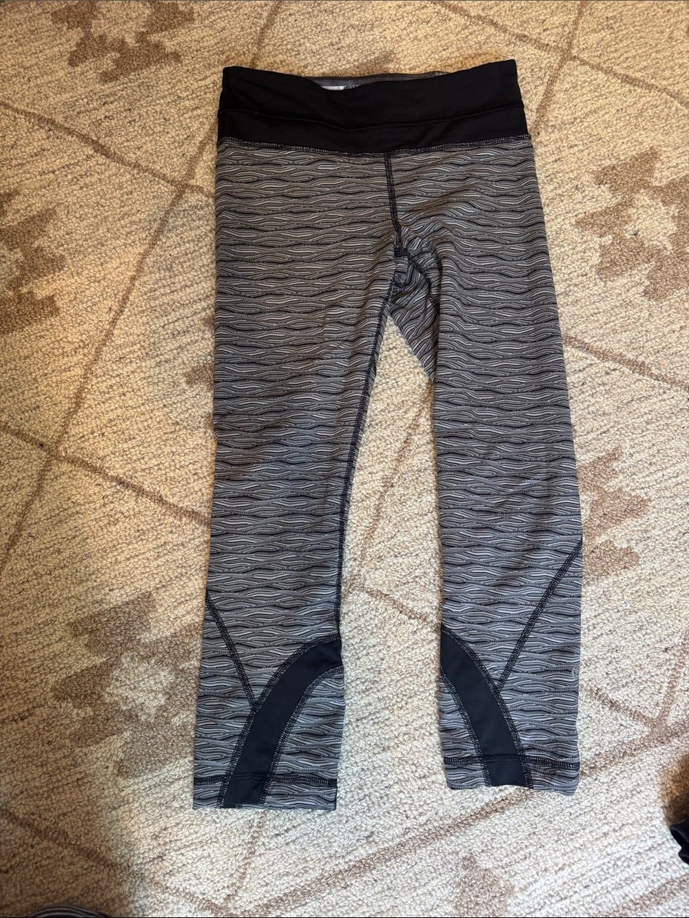 lululemon athletica Black and Gray Patterned Athletic Leggings